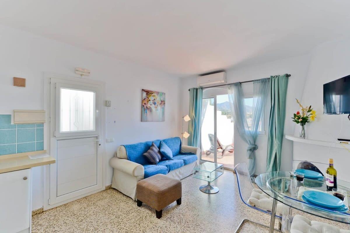 Appartamento Capistrano Pueblo Nerja Esterno foto