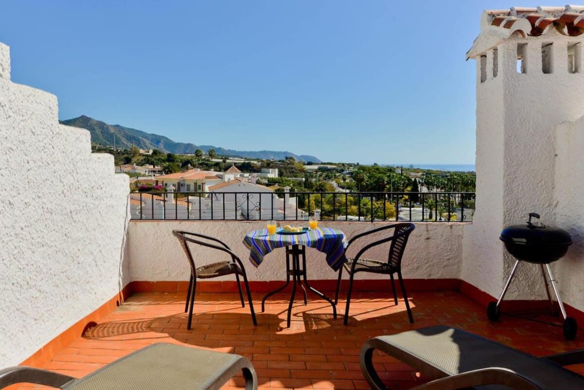 Appartamento Capistrano Pueblo Nerja Esterno foto