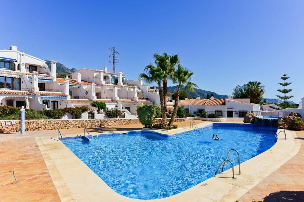 Appartamento Capistrano Pueblo Nerja Esterno foto