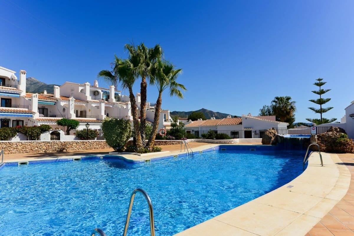 Appartamento Capistrano Pueblo Nerja Esterno foto